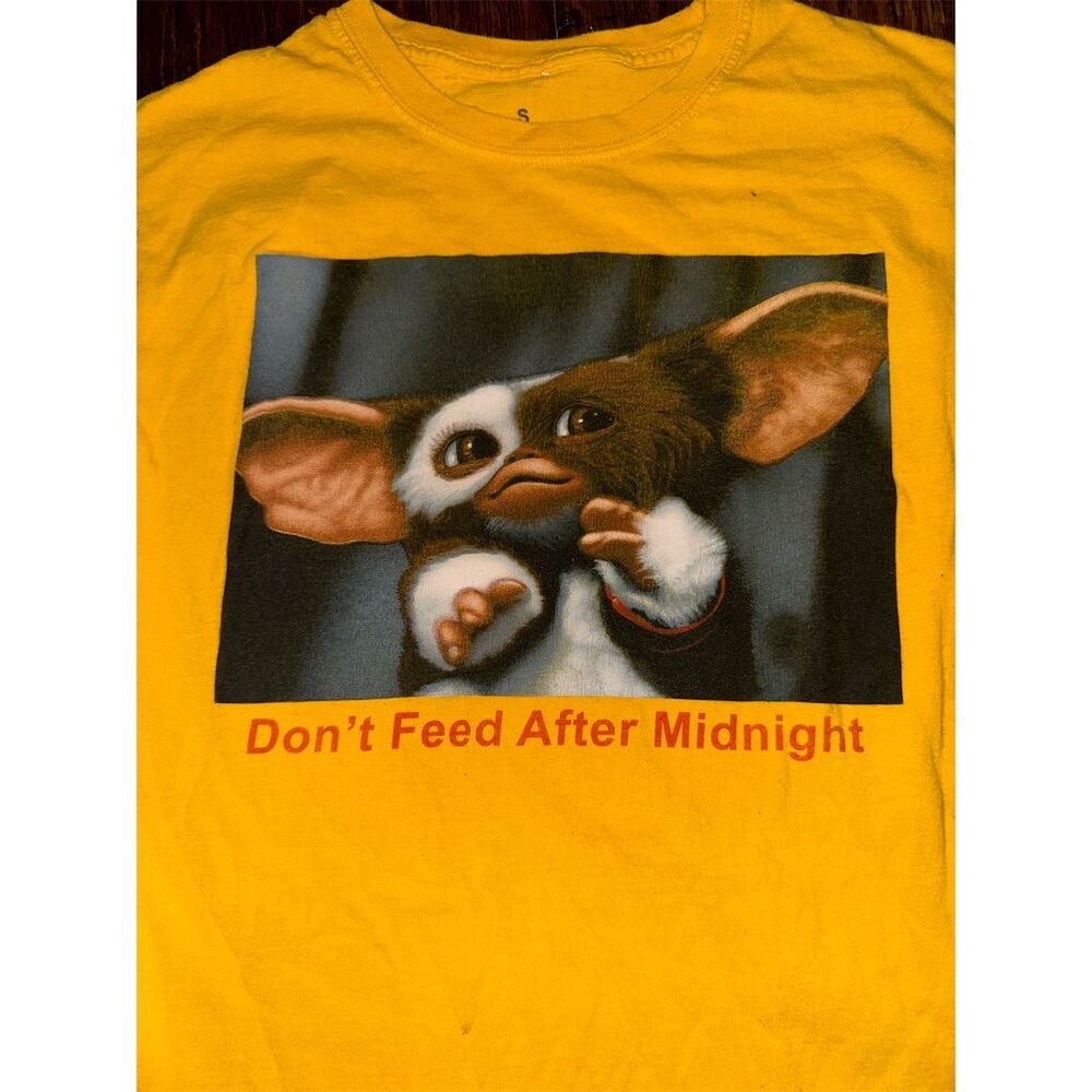 Gremlins "Don't Feed After Midnight" Yellow Graphic T-Shirt Unisex S - Picture 2 of 3